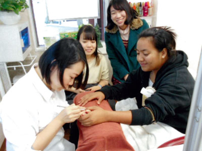 カルミさんらの1日目の様子