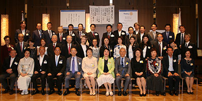 年度末夜間例会集合写真