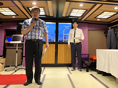 納涼夜間例会の様子