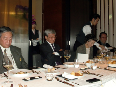 ワイン同好会の様子