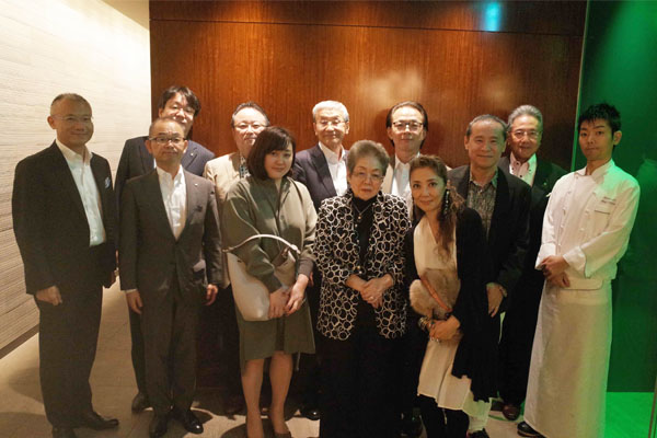 ワイン同好会集合写真