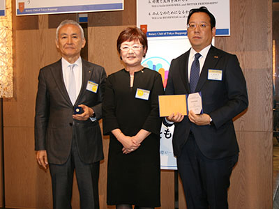 ベネファクター・ポールハリスフェロー認証状の授与