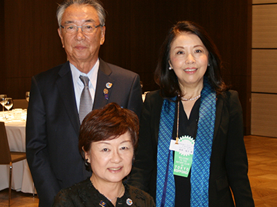 服部ガバナーと篠塚パスト会長と渡辺直前会長