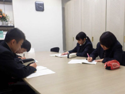 東京都立芝商業高校インターンシップの様子