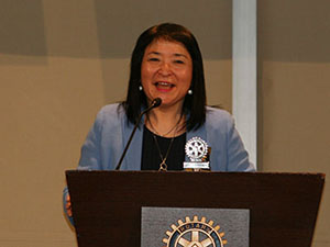 600回記念例会開会・点鐘