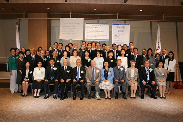 600回記念例会集合写真