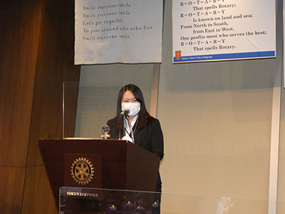 濱﨑麻由さんの発表の様子