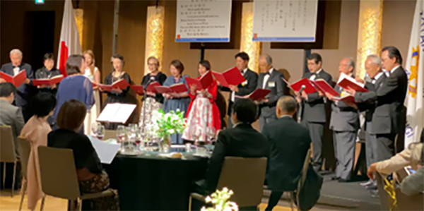 年度末夜間例会の様子