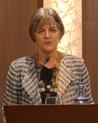 駐日英国大使　ジュリア・ロングボトム様